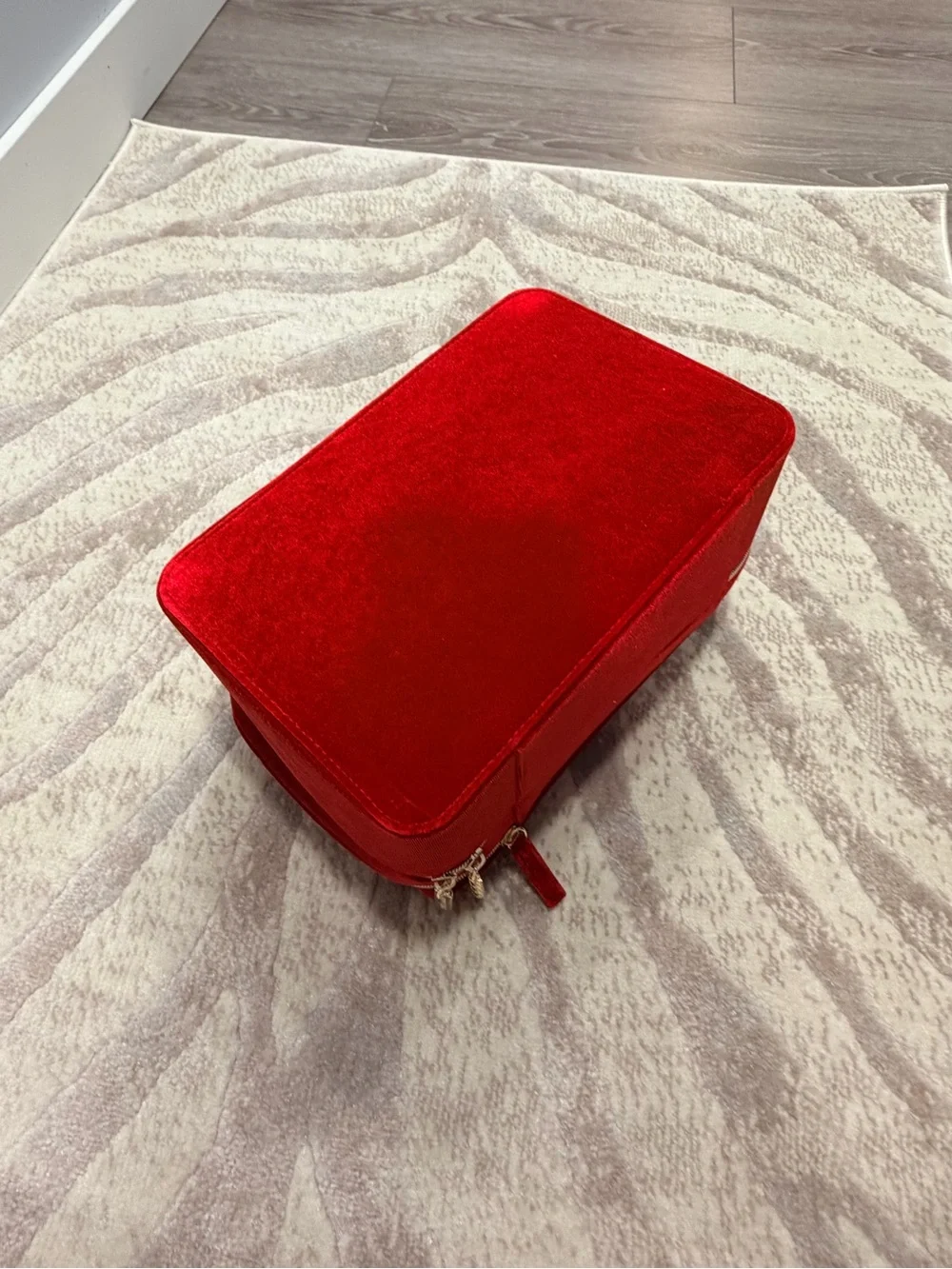Estee lauder Red Velvet Bow Cosmetic Case